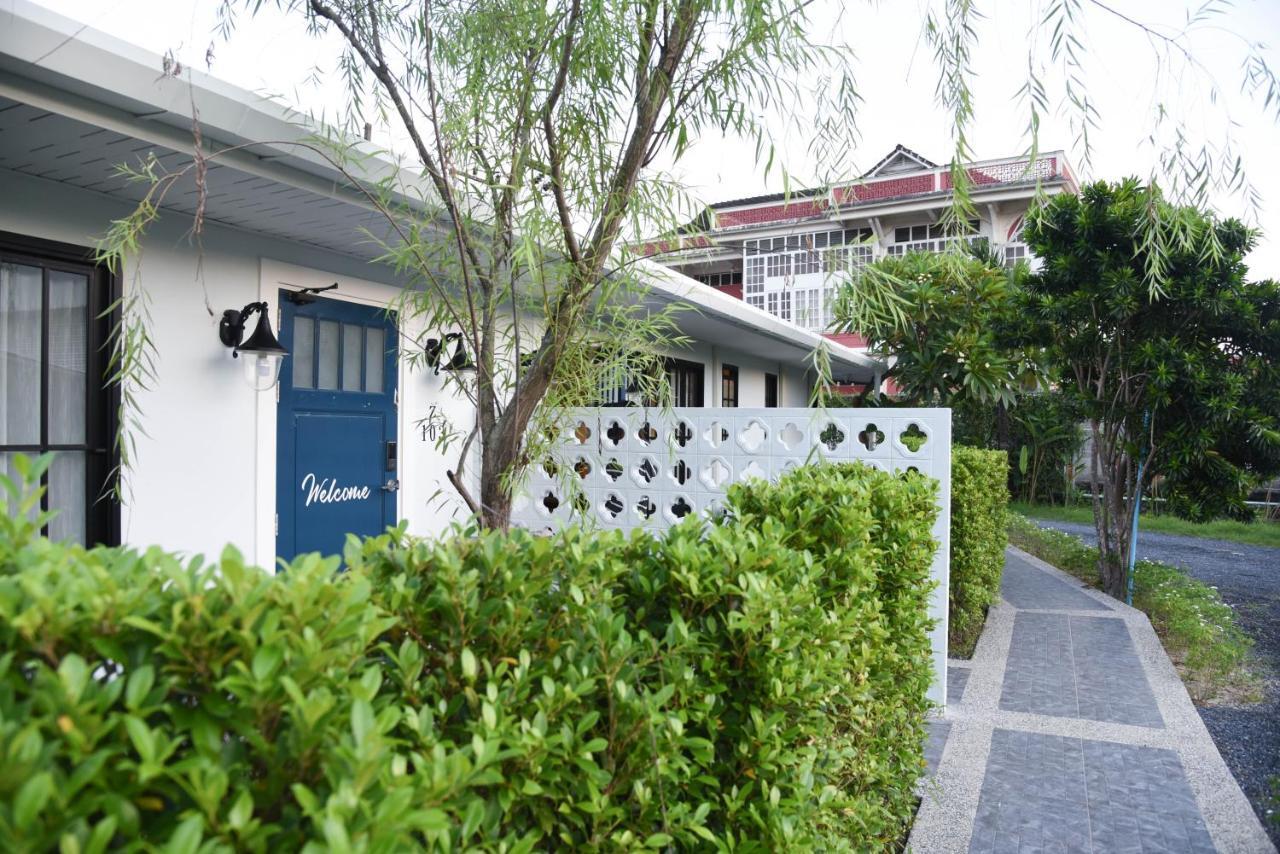 Snoozy Guesthouse Phuket Ngoại thất bức ảnh